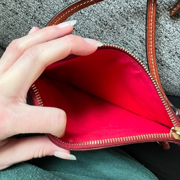 Dooney & Bourke messenger bag - Picture 5 of 5